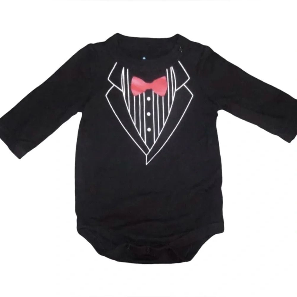 🔥 5 for $30 🔥 Circo Infant Tuxedo One Piece | 9M